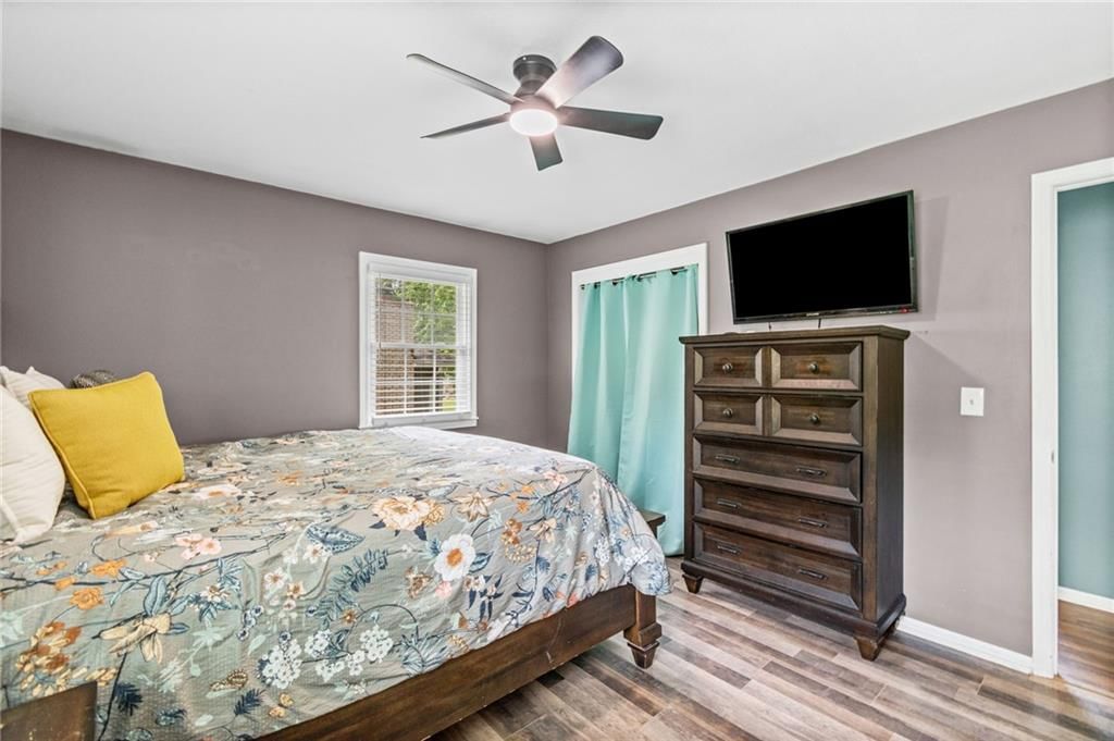 6817 NW Pleasant View Drive — photo 23