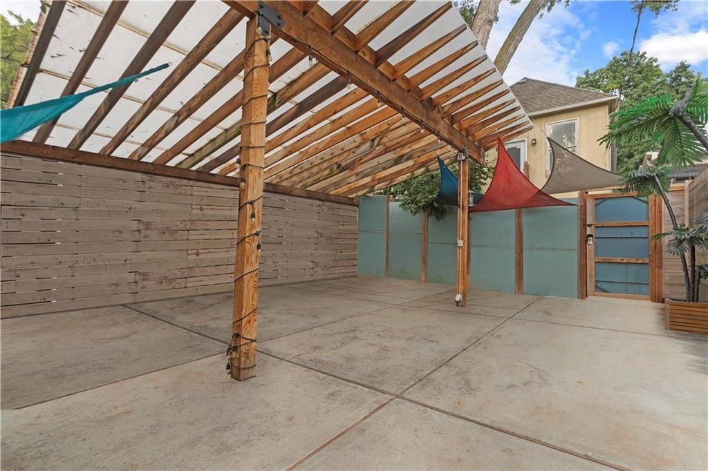 2322 Holly Street — photo 25