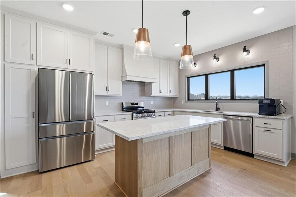 7080 NW Forest Lakes Drive — photo 18