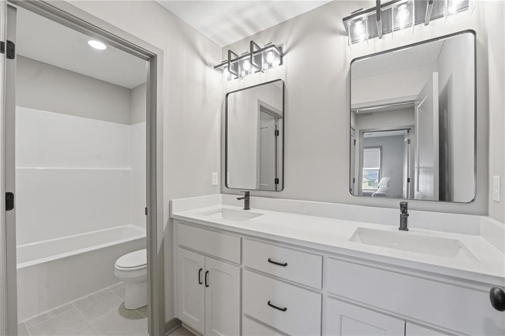 7080 NW Forest Lakes Drive — photo 36