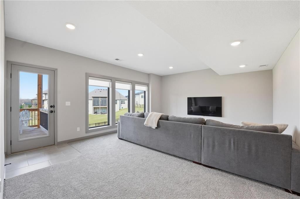 7080 NW Forest Lakes Drive — photo 44