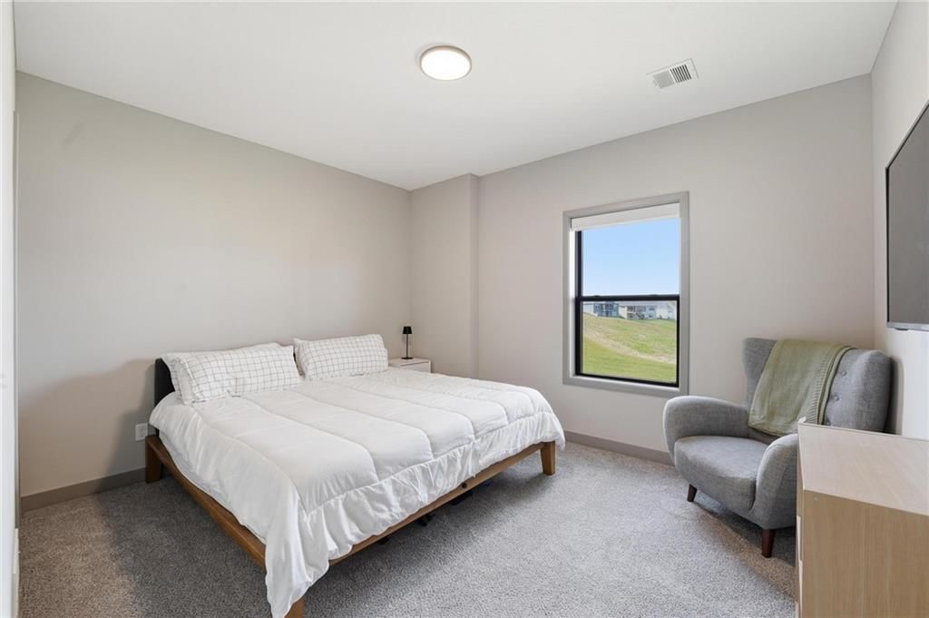 7080 NW Forest Lakes Drive — photo 48