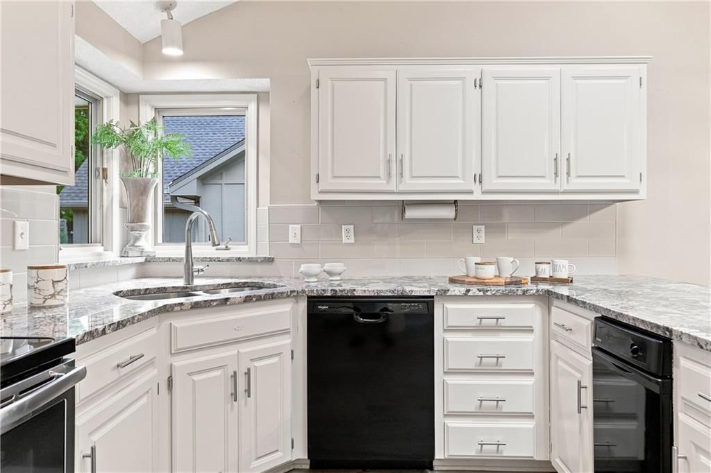 12025 Hemlock Street — photo 13