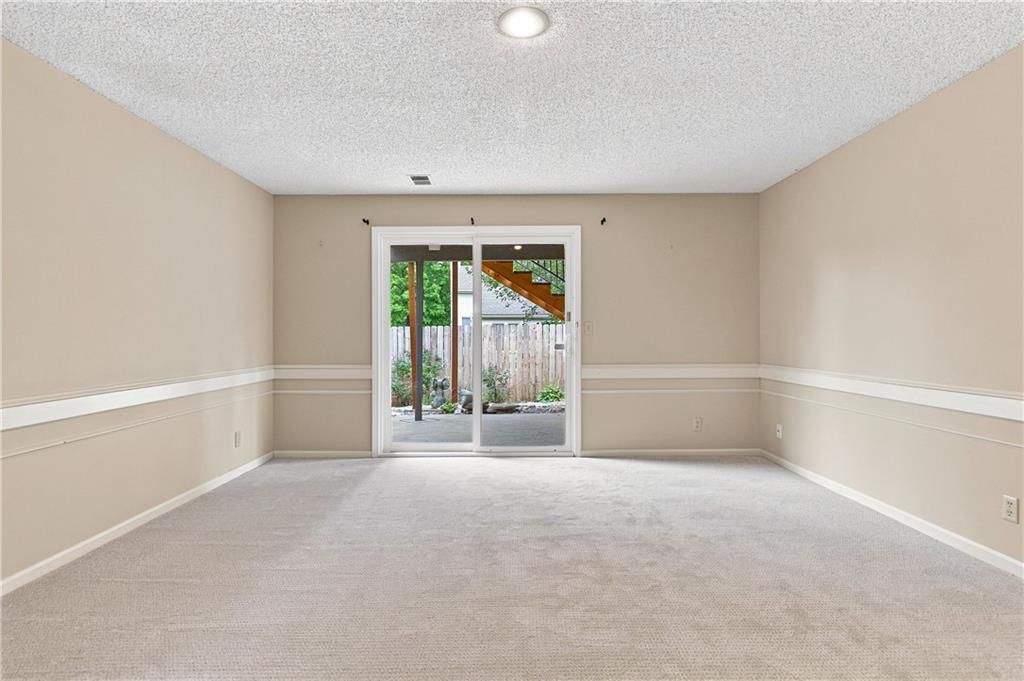 12025 Hemlock Street — photo 25
