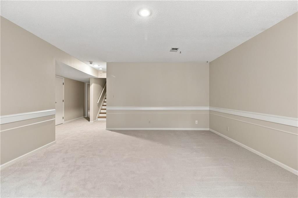 12025 Hemlock Street — photo 26