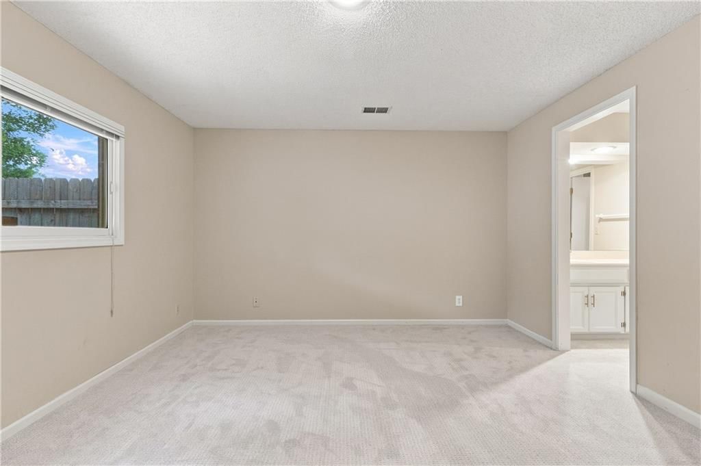12025 Hemlock Street — photo 27