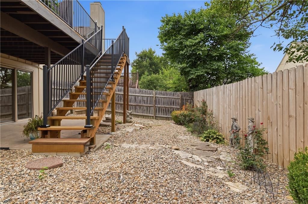 12025 Hemlock Street — photo 31