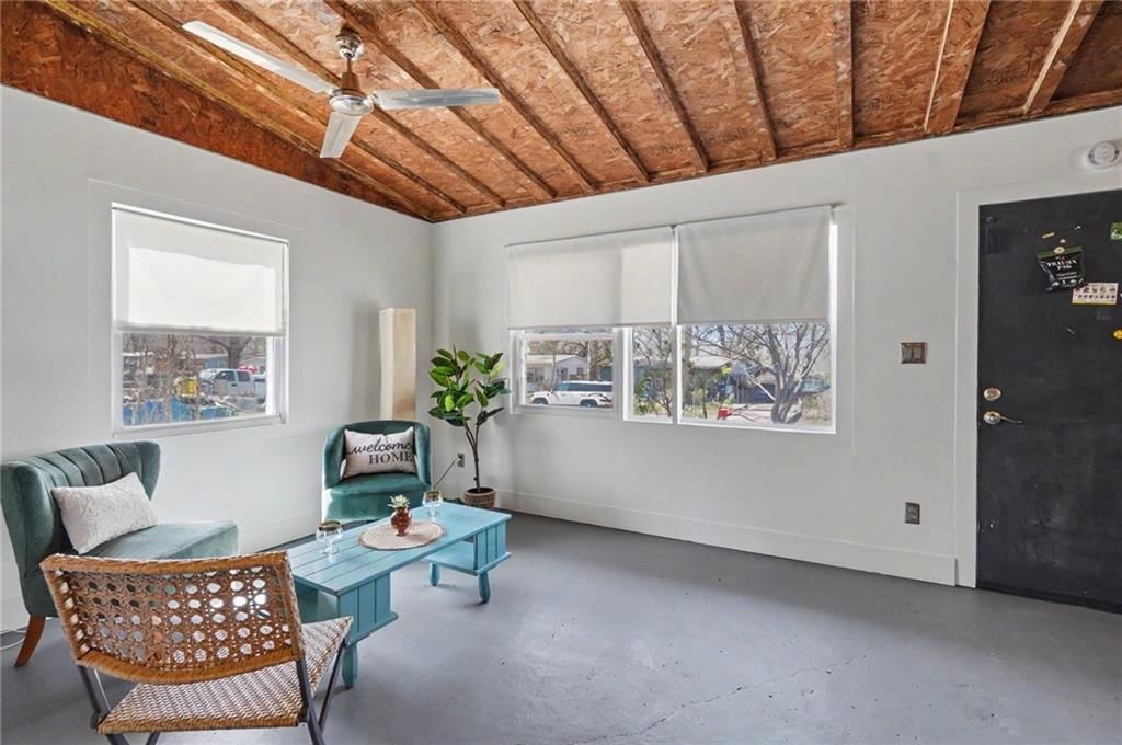1516 Powers Street — photo 3