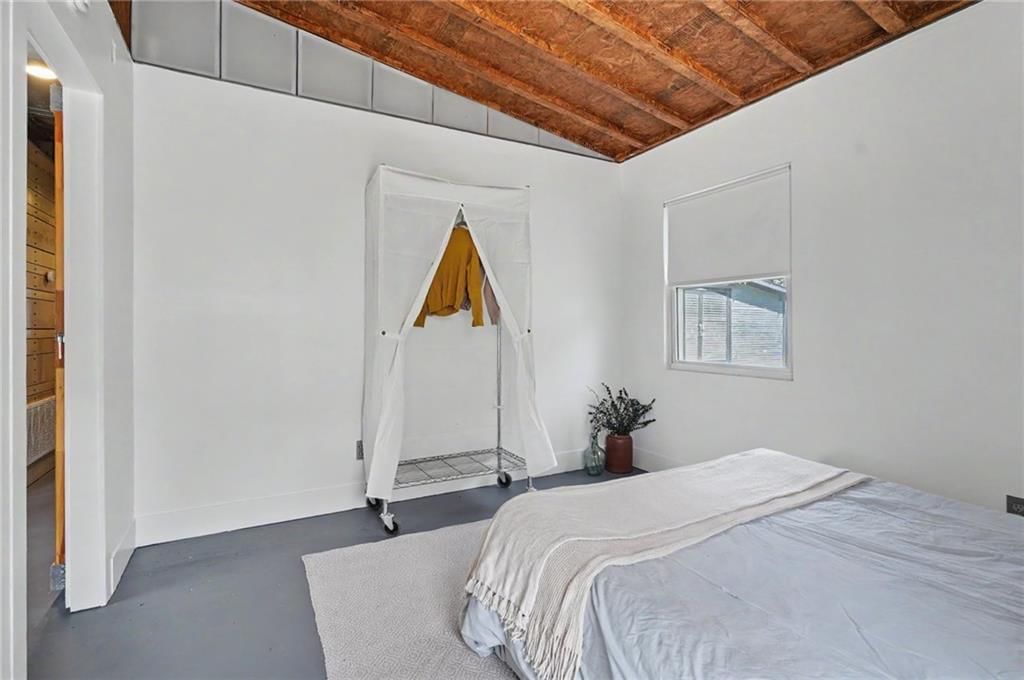 1516 Powers Street — photo 12