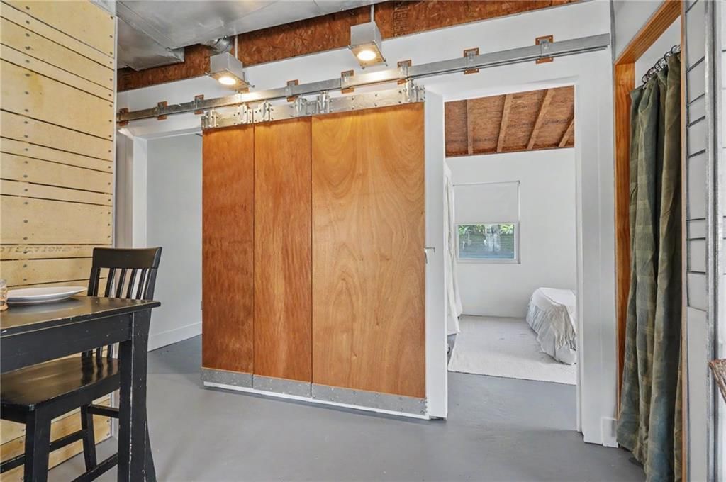 1516 Powers Street — photo 13