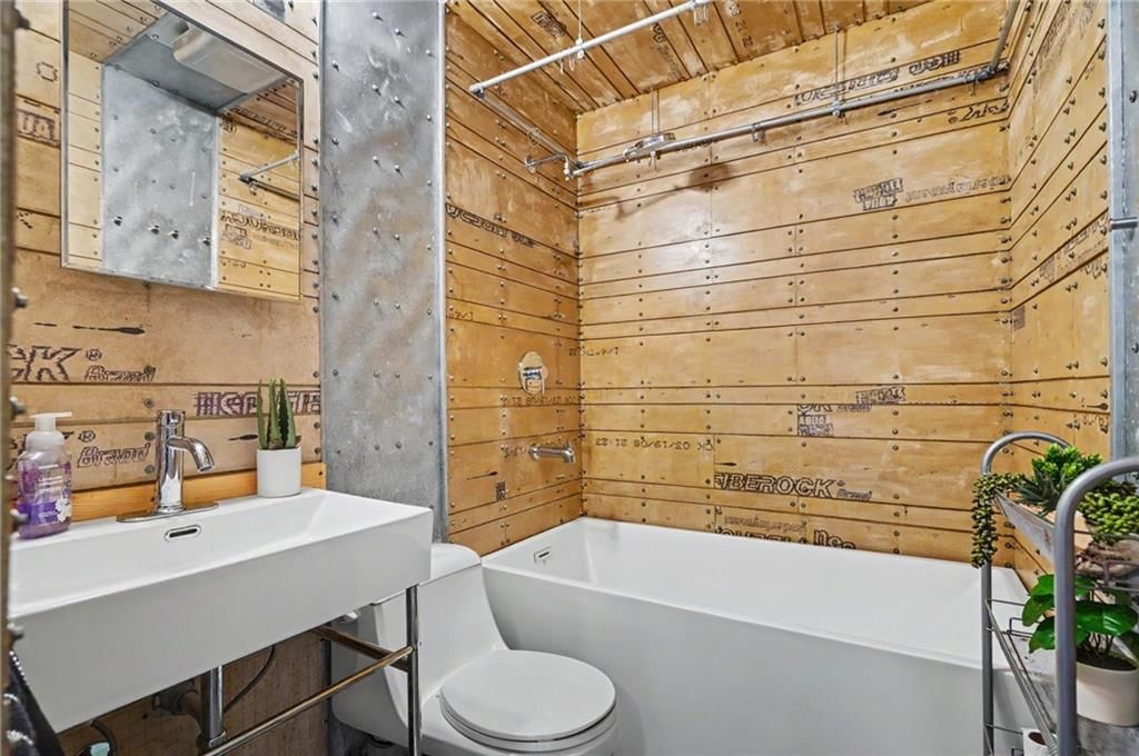 1516 Powers Street — photo 16