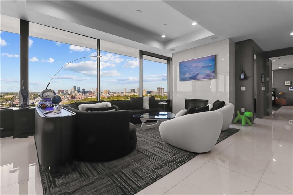 700 W 31st Street — photo 10