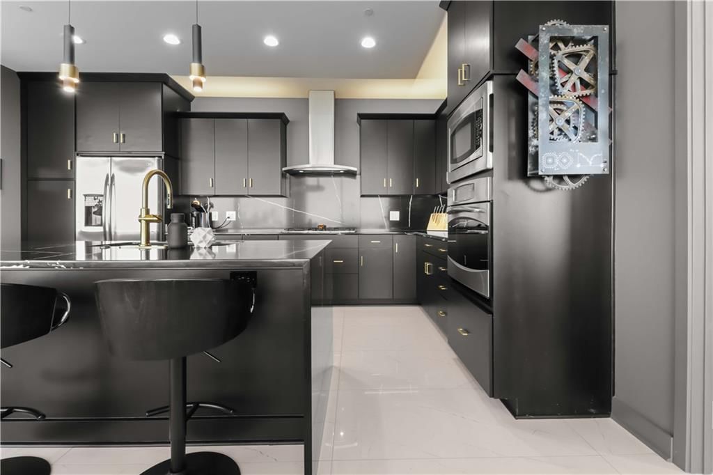 700 W 31st Street — photo 16