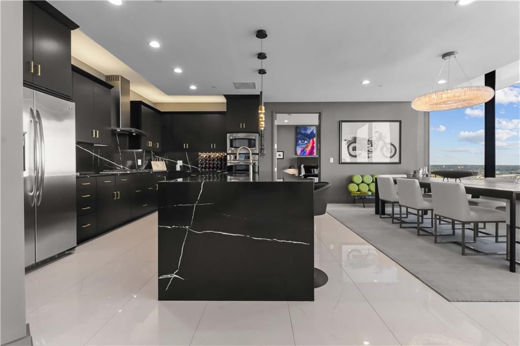 700 W 31st Street — photo 19