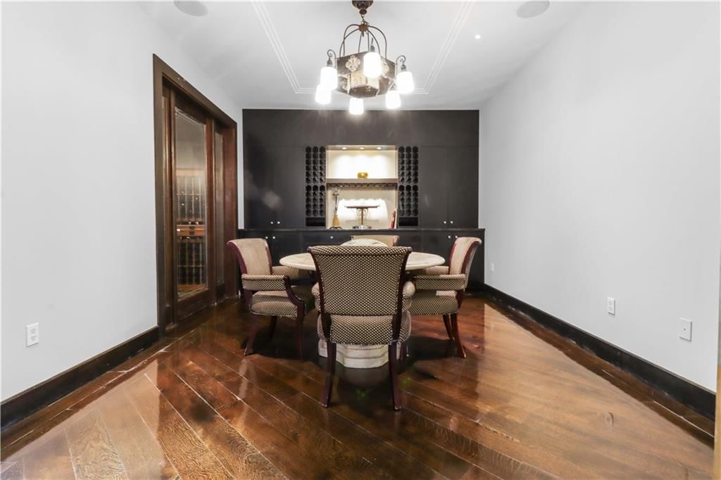 700 W 31st Street — photo 39