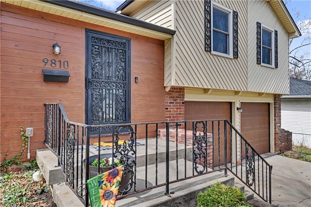 9810 Hardesty Avenue, Kansas City, MO