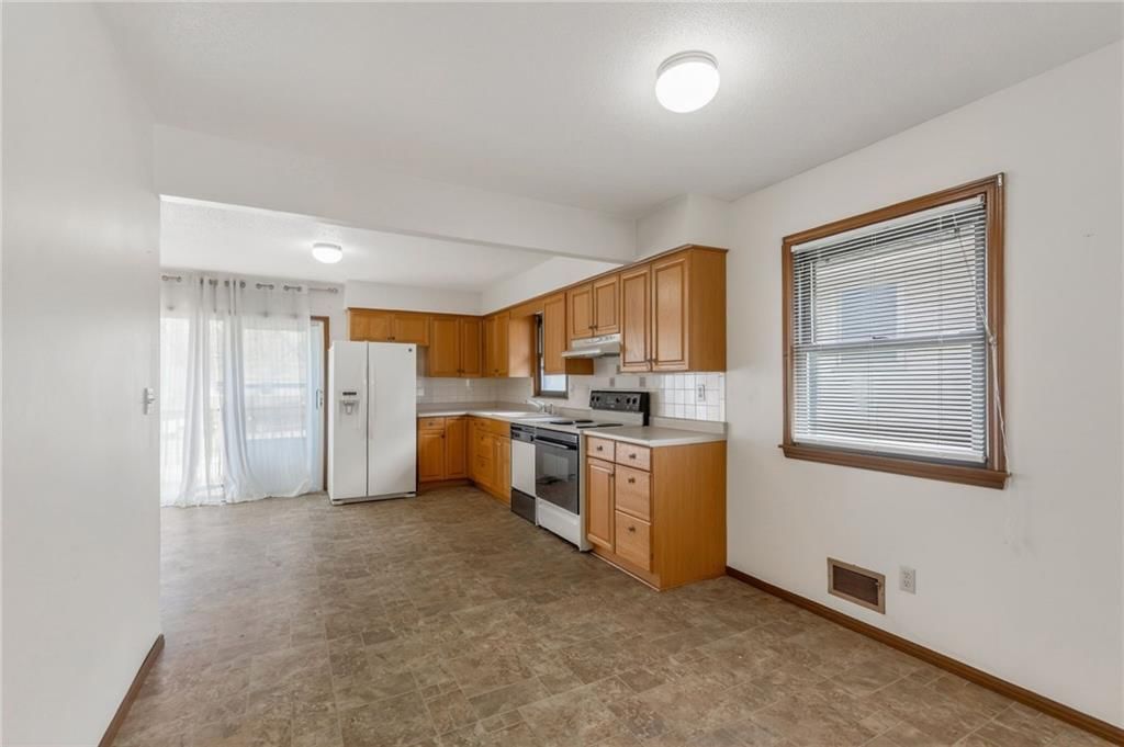4415 Sterling Avenue — photo 17