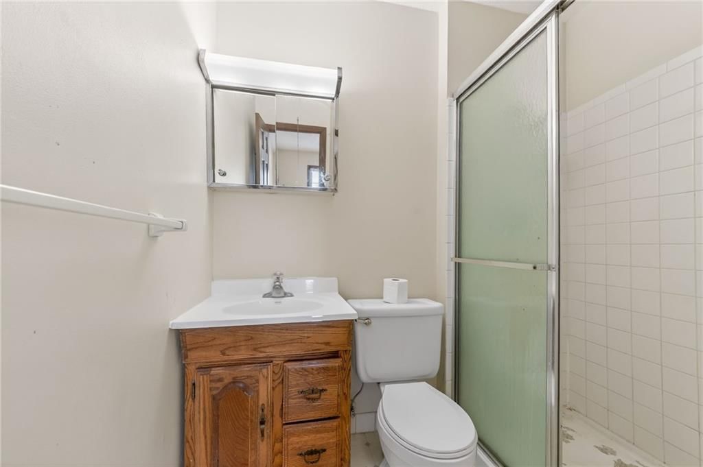 4415 Sterling Avenue — photo 23