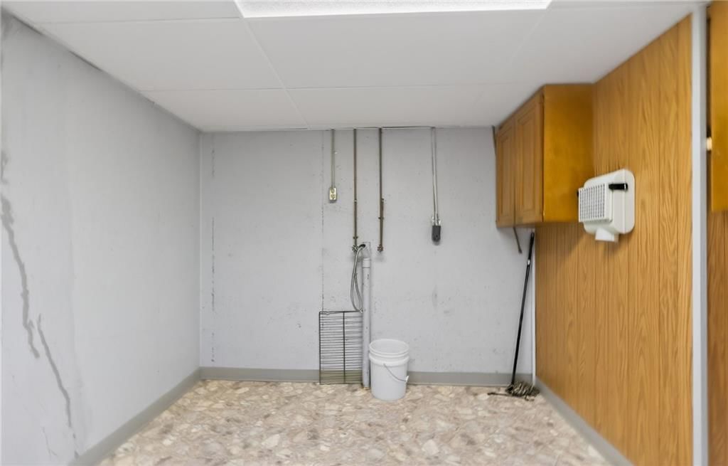 4415 Sterling Avenue — photo 29