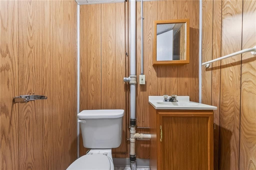 4415 Sterling Avenue — photo 30