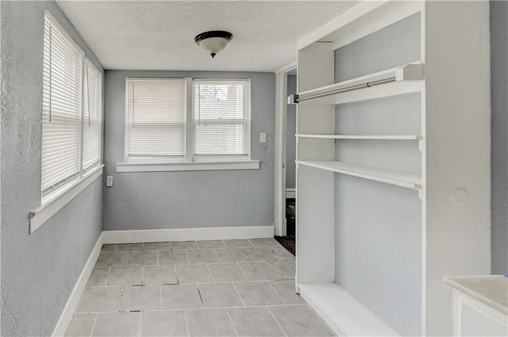 113 N White Avenue — photo 32