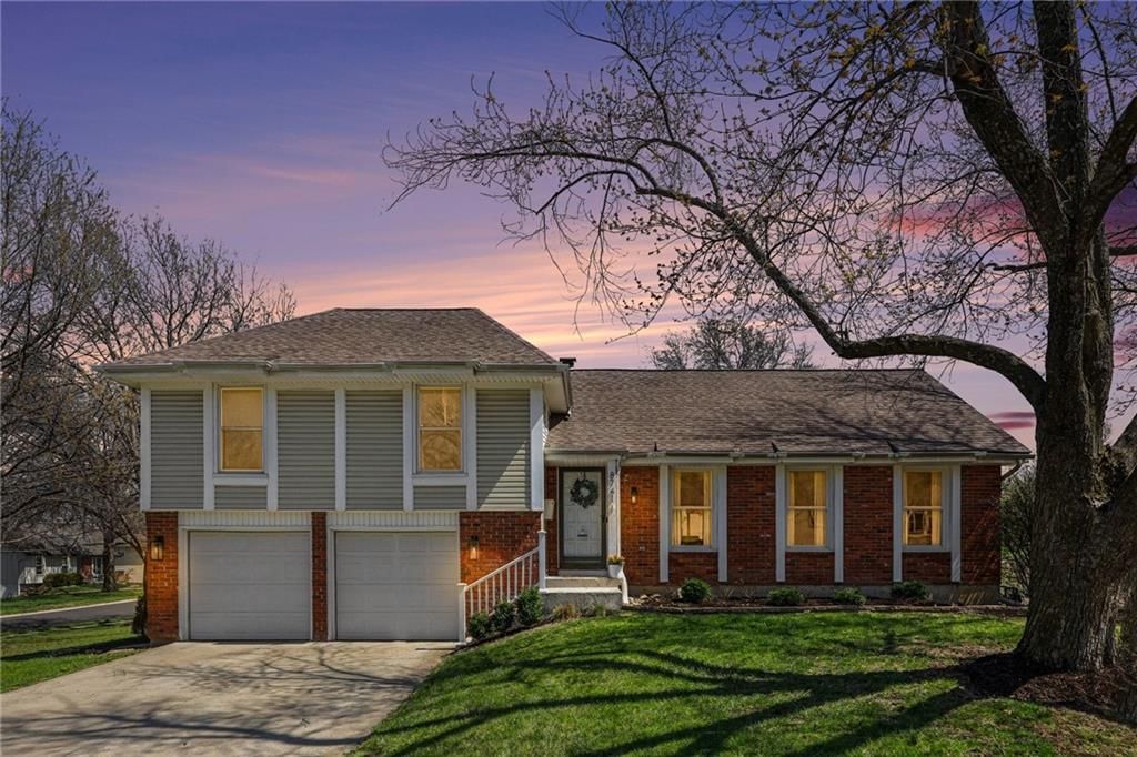 8741 Widmer Road, Lenexa, KS