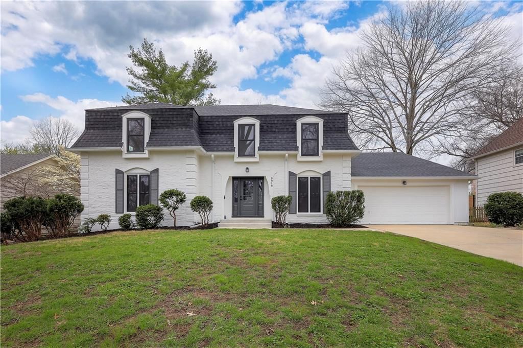 8818 Birch Lane, Prairie Village, KS