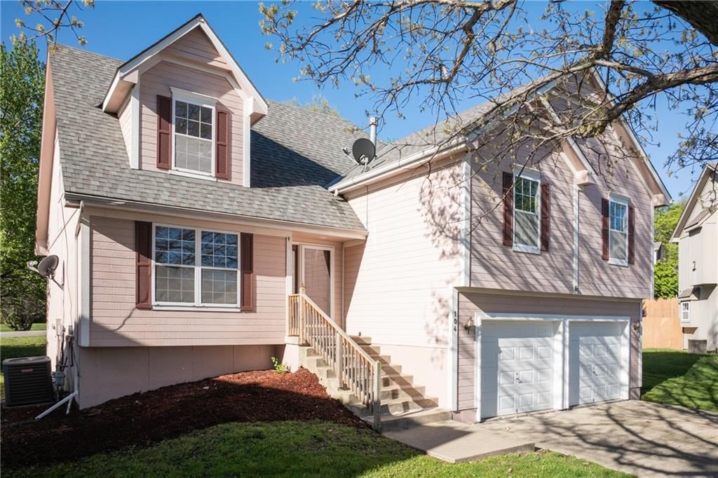 104 NE Stonebridge Court — photo 2