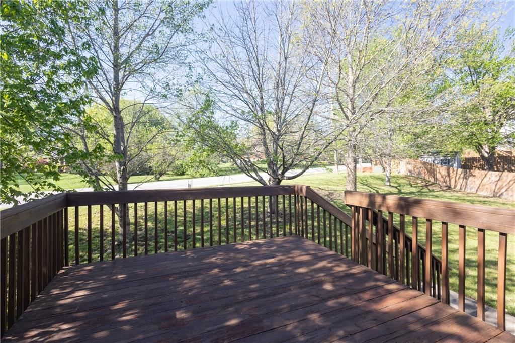 104 NE Stonebridge Court — photo 38