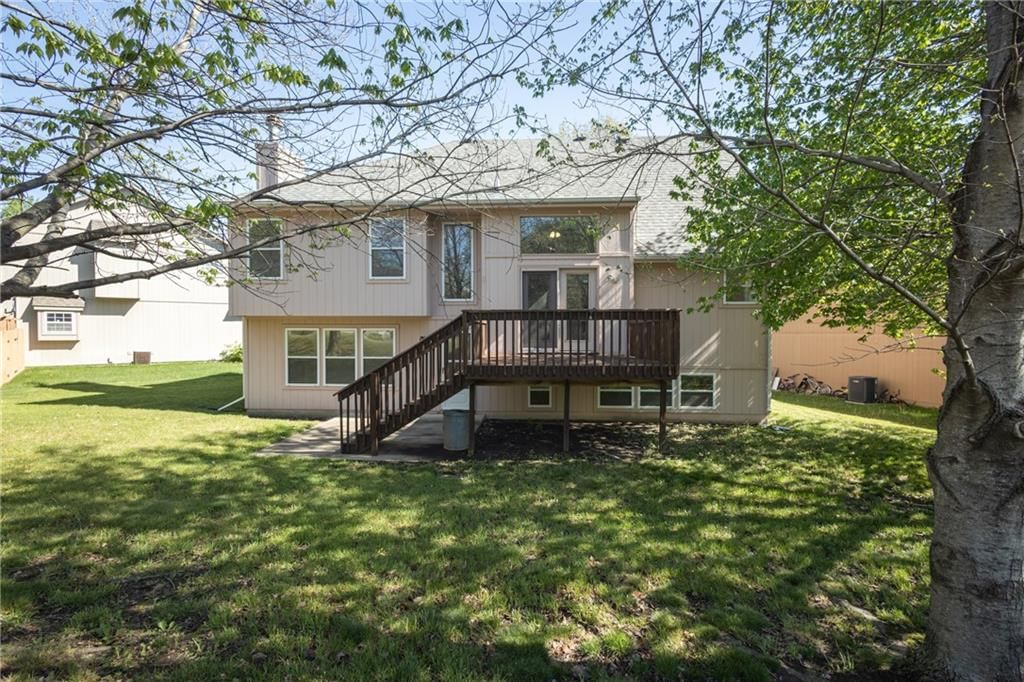 104 NE Stonebridge Court — photo 41