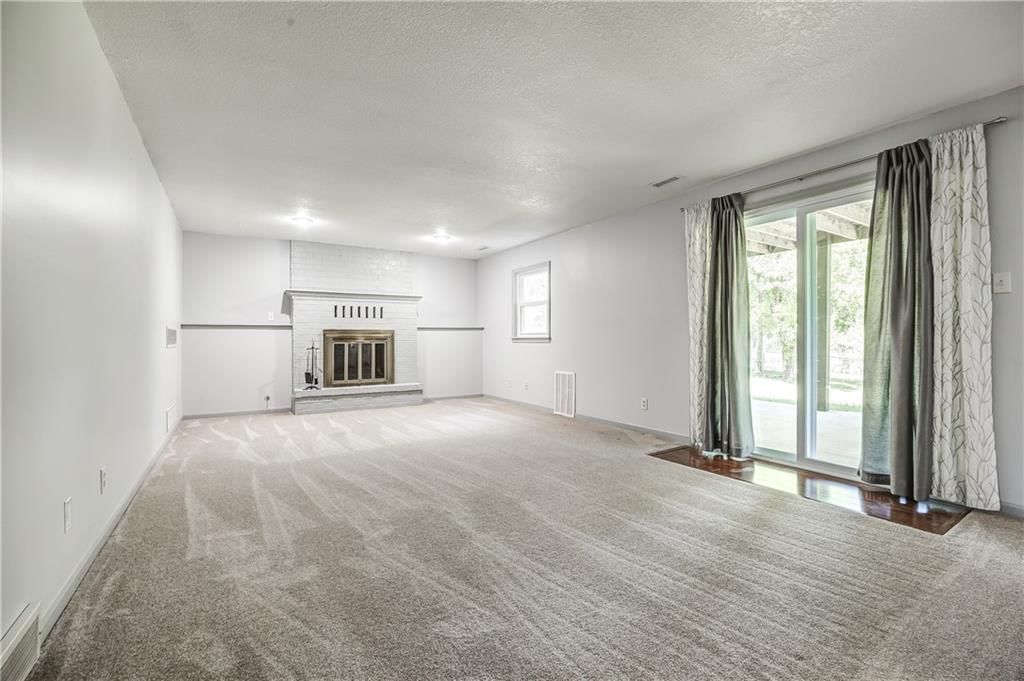 1215 Patterson Street — photo 3