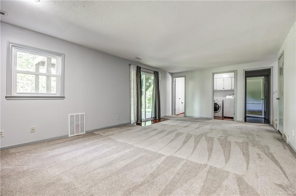 1215 Patterson Street — photo 4