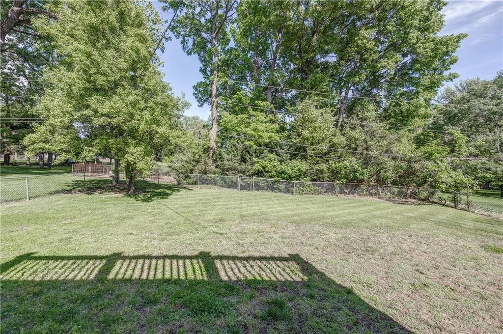 1215 Patterson Street — photo 29