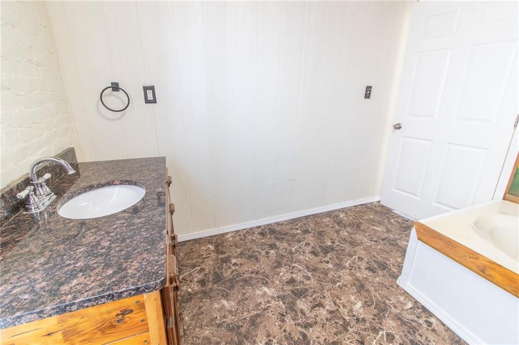 1400 S Market Street — photo 30