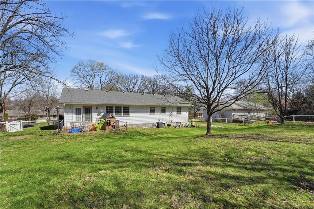 8801 Orchard Street — photo 23