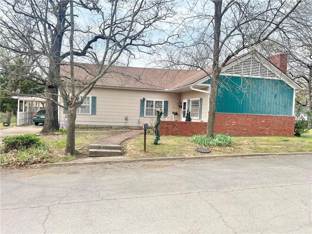 1015 N 2nd Street — photo 3