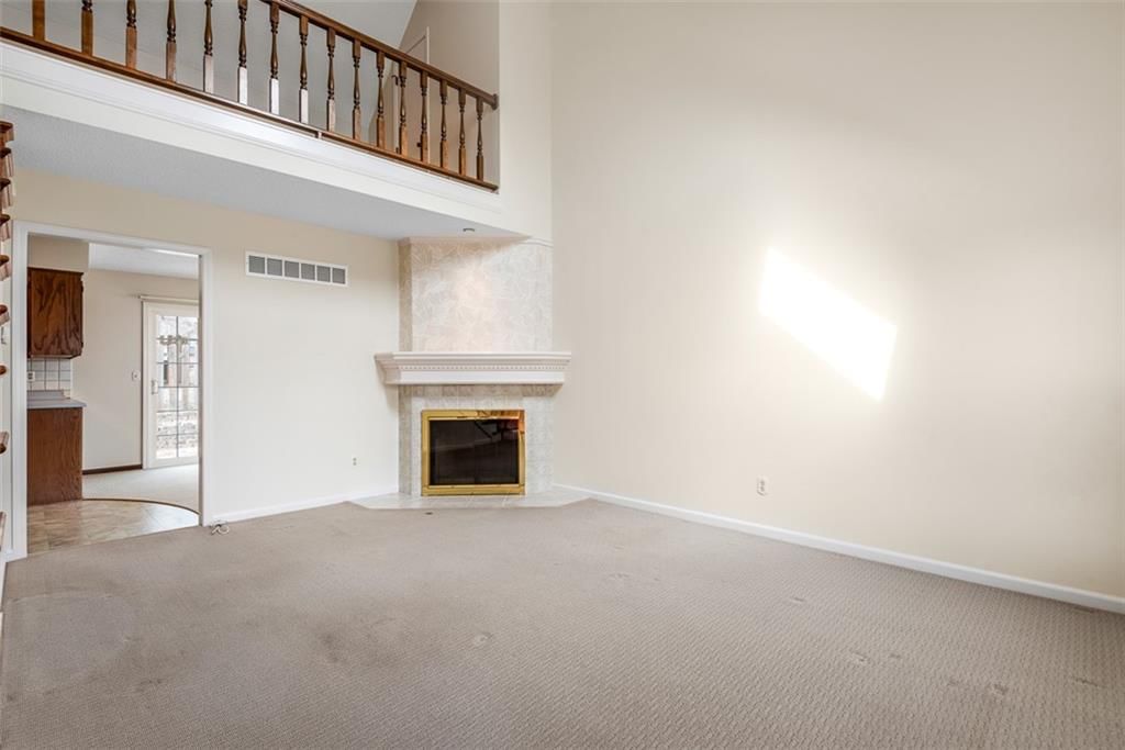 10128 W 86th Terrace — photo 2
