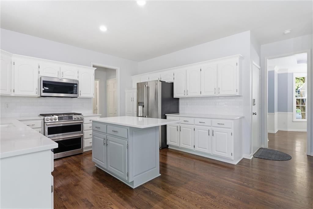 15716 W 138th Terrace — photo 17