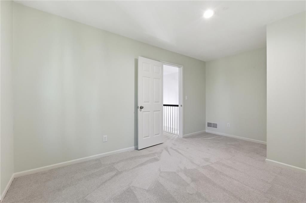 15716 W 138th Terrace — photo 35