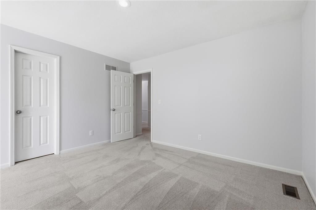 15716 W 138th Terrace — photo 36