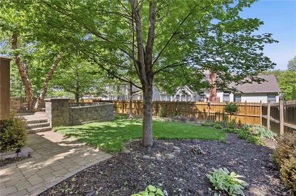 15716 W 138th Terrace — photo 48
