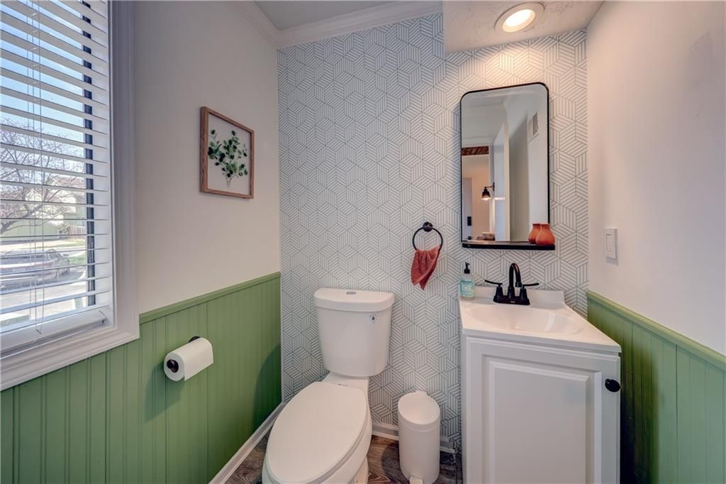 6527 Halsey Street — photo 7