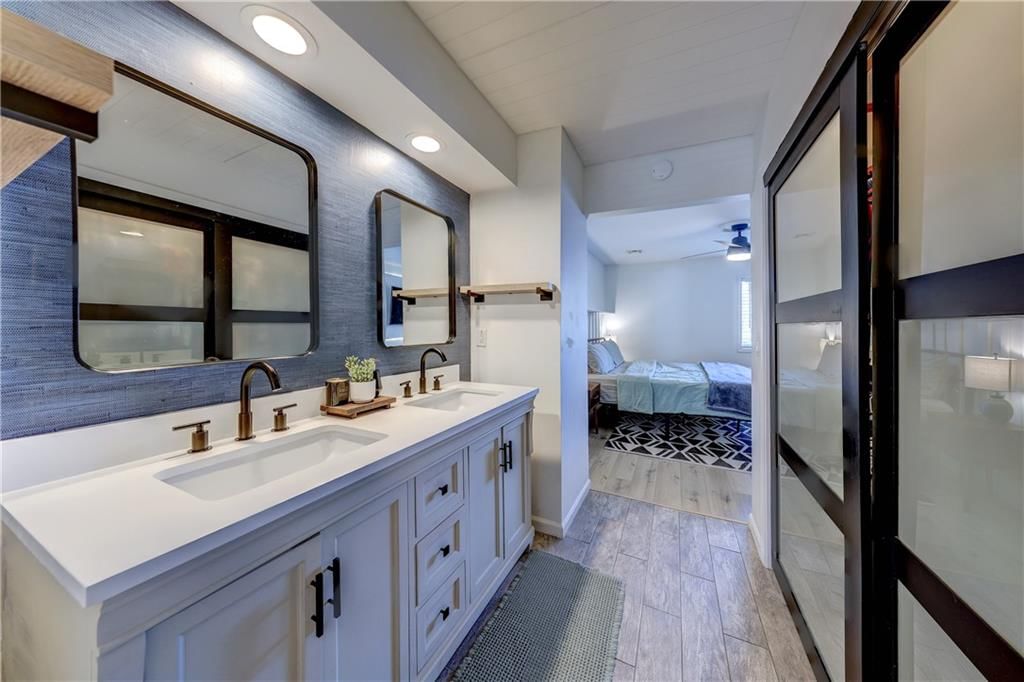 6527 Halsey Street — photo 10