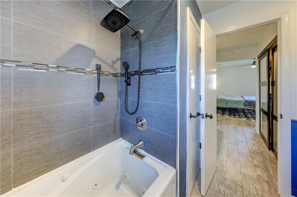 6527 Halsey Street — photo 11