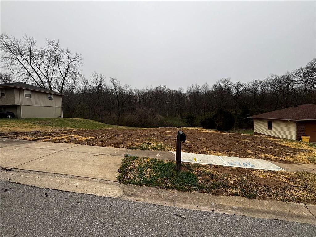 6210 Freeman Avenue, Kansas City, KS