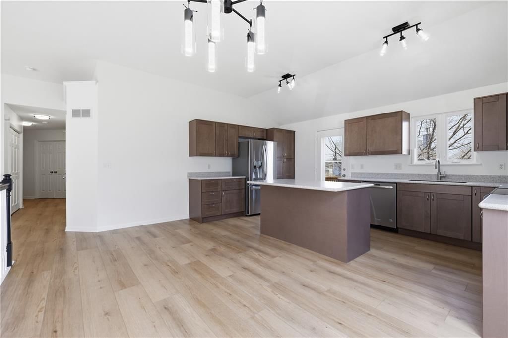640 N Walnut Street — photo 9