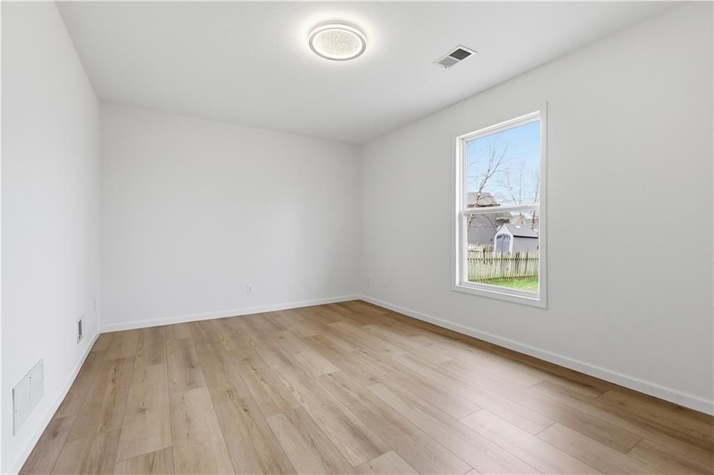 640 N Walnut Street — photo 29