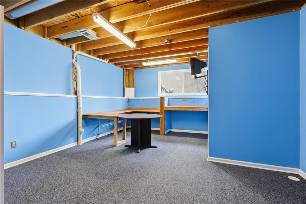 640 N Walnut Street — photo 31