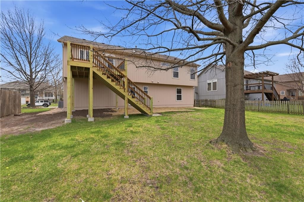 640 N Walnut Street — photo 36