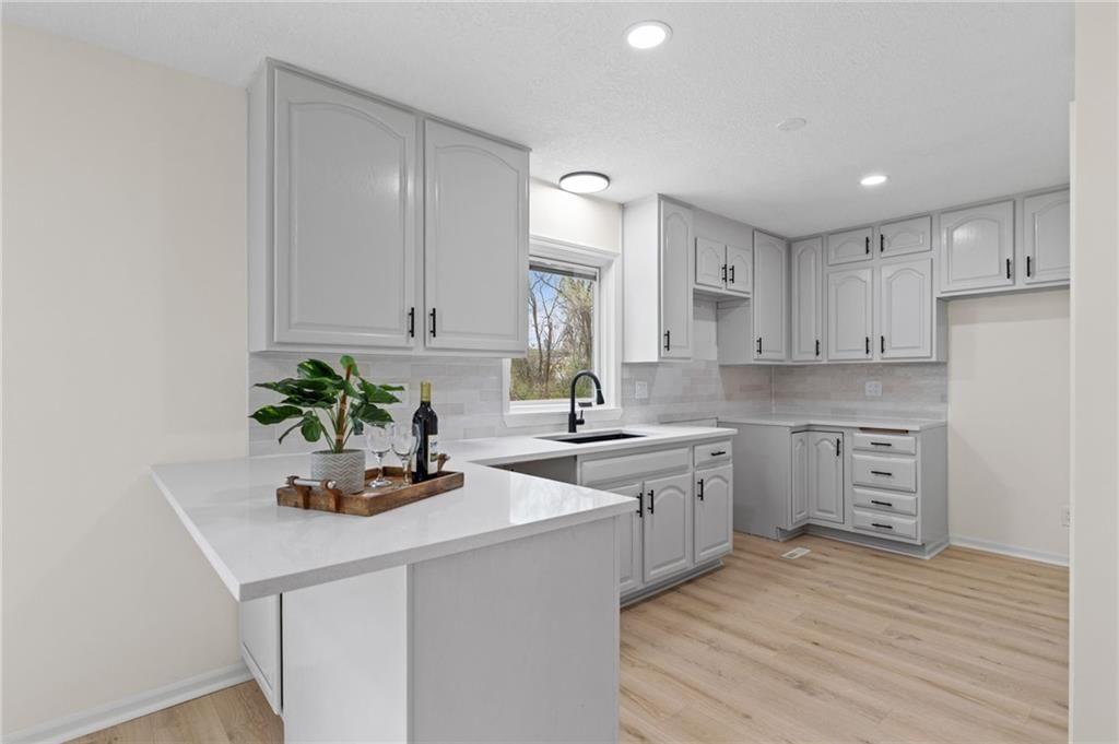 8827 Sni A Bar Road — photo 11